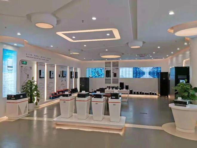 聚焦高新技術(shù)企業(yè)發(fā)展難題，張槎人大代表建言獻(xiàn)策助推不間斷電源產(chǎn)業(yè)升級(jí)